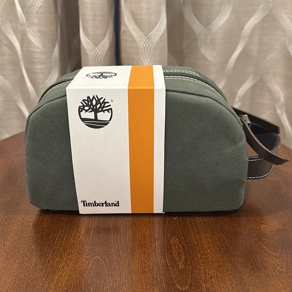 Timberland Men’s Canvas Weekend Travel Kit / Toiletry case - Picture 4 of 8
